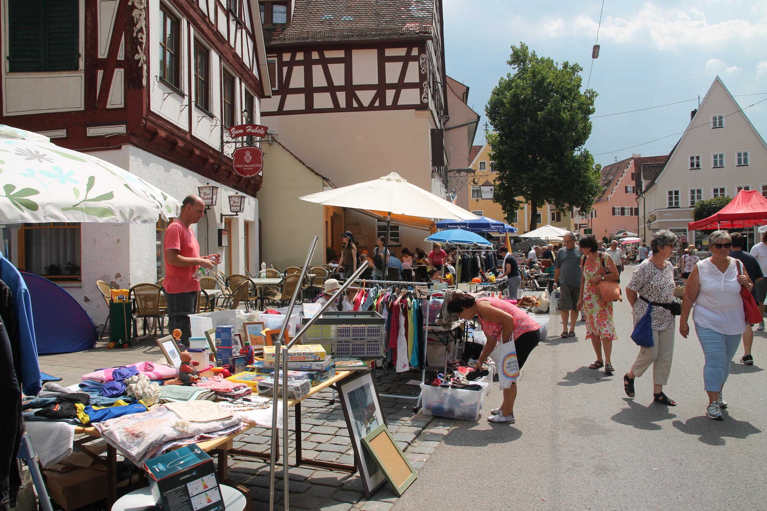 Größter Flohmarkt NordschwabensNördlingenDonauRiesAktuell